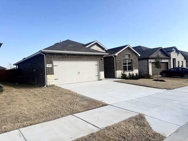 Building Photo - 121 Daffodil Ln