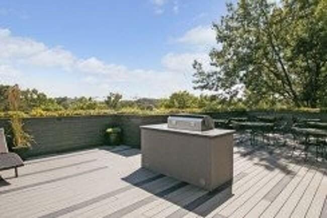 Interior Photo - 5 Lincoln Ave