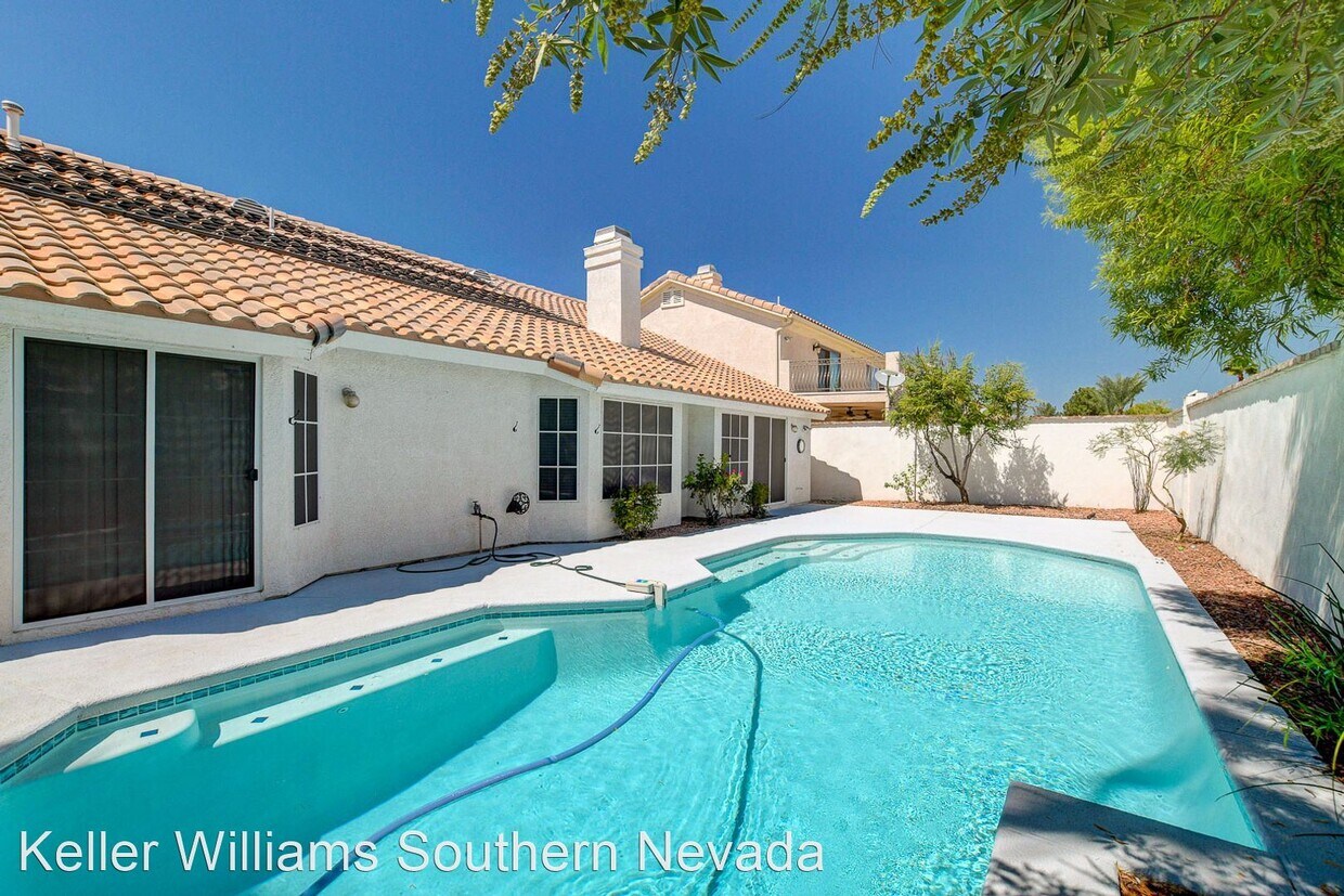 Foto principal - 3 br, 2 bath House - 8 RED FAWN CT.