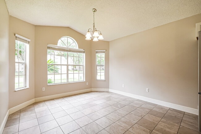 Building Photo - 813 Shell Ln
