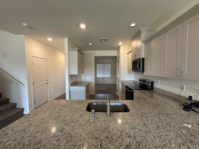 Building Photo - 7815 Cherimoya Dr