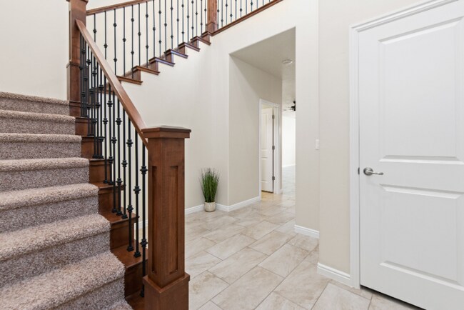 Foto del edificio - 140 W Center St