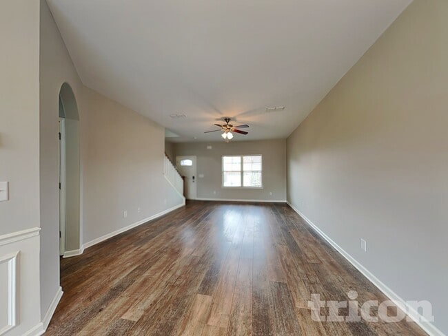 Building Photo - 1031 Solomon Ln