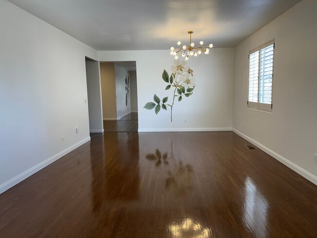 Building Photo - Great single story 3 bedroom-2 bath home i...