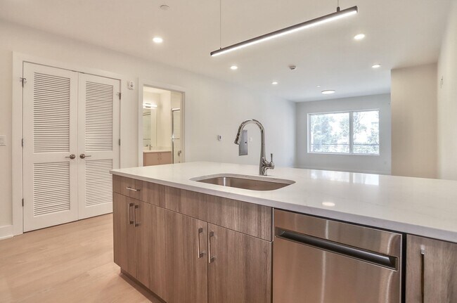 Foto del edificio - 303 Madison St