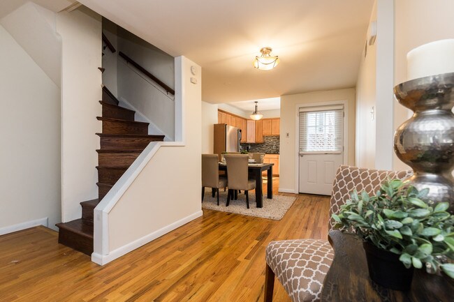 Foto del edificio - 1641 Waverly St