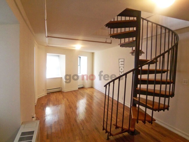 Building Photo - 268 W 120th St