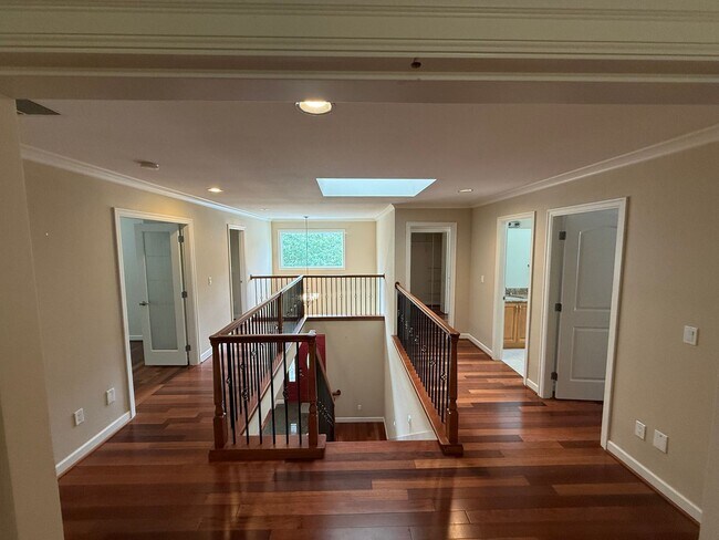 Foto del edificio - Beautiful Upscale Large High End Home in K...