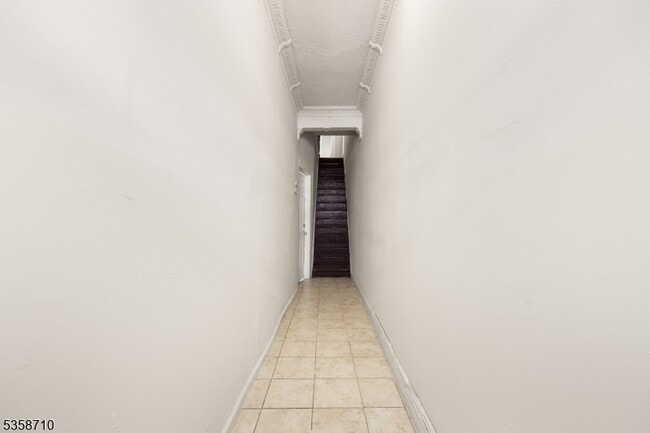 Building Photo - 416 Summer Ave