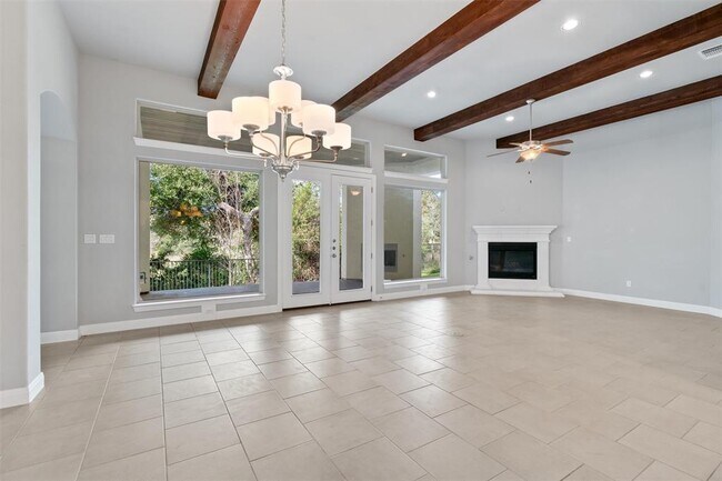 Foto del edificio - 113 Fair Oaks Dr