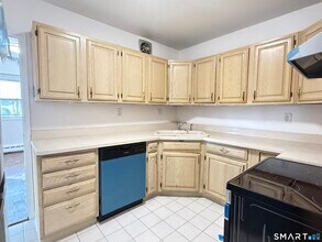 Building Photo - 25 Cartright St