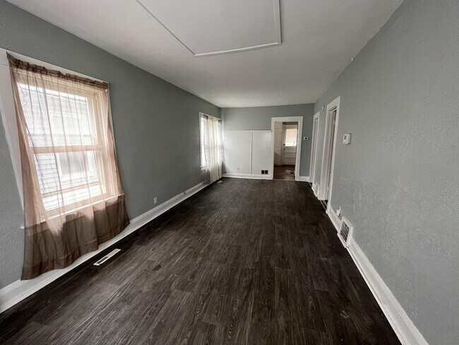 Foto del edificio - 1942 Barrows St