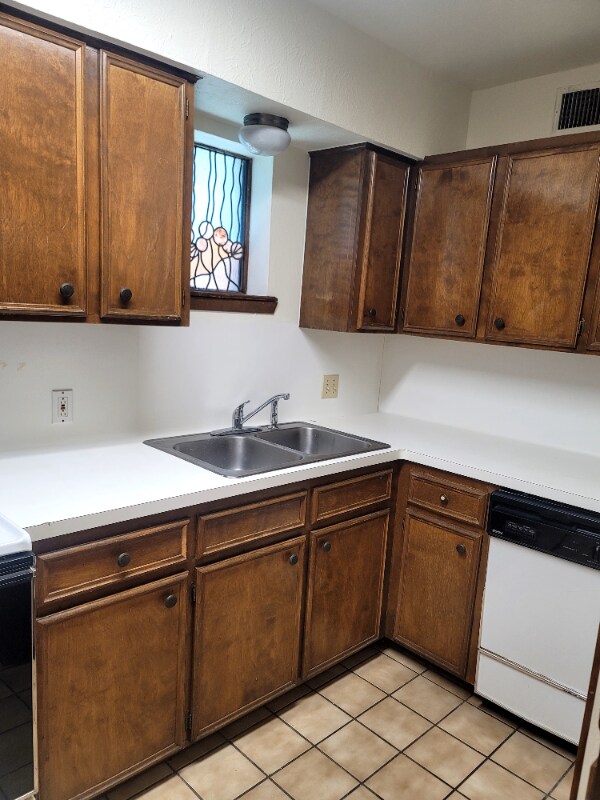 Foto del edificio - 1905 Blueridge Pkwy