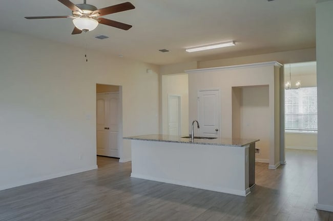 Building Photo - 3027 Dade Loop