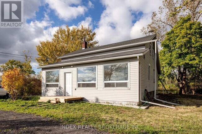 Photo du bâtiment - 3670 Bowen Rd