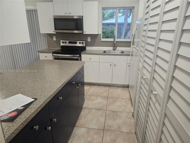 Foto del edificio - 9400 SW 169th St