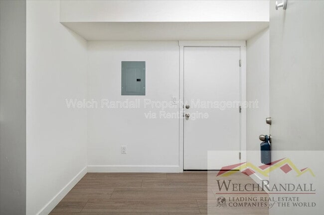Building Photo - 82 E Weekes Wy
