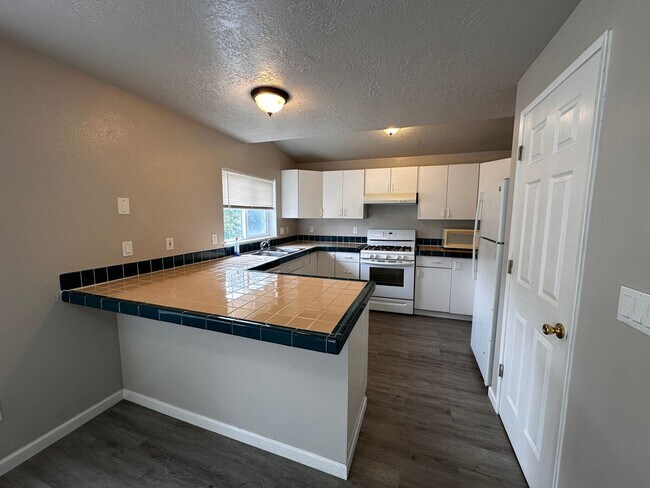 Foto del edificio - *COMING SOON* 3 Bedroom 3 Bath House