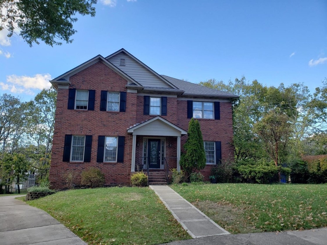 1100 Stowbridge Ln, Lexington, KY 40515 House Rental in Lexington, KY