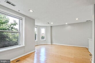 Building Photo - 1403 12th St NW