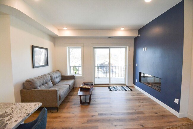 Foto del edificio - 127 12th St NW