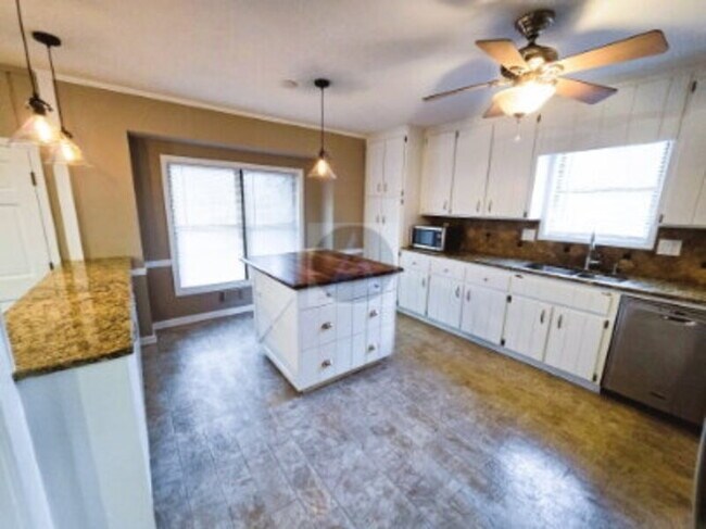 Foto del edificio - 2312 Kilkenny Way NE