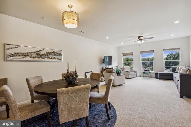 Foto del edificio - 3028 Rittenhouse Cir