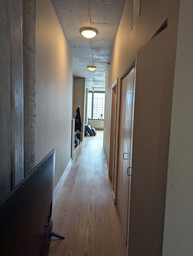 Foto del edificio - Incredible High Floor 1b1b in Chicago Down...