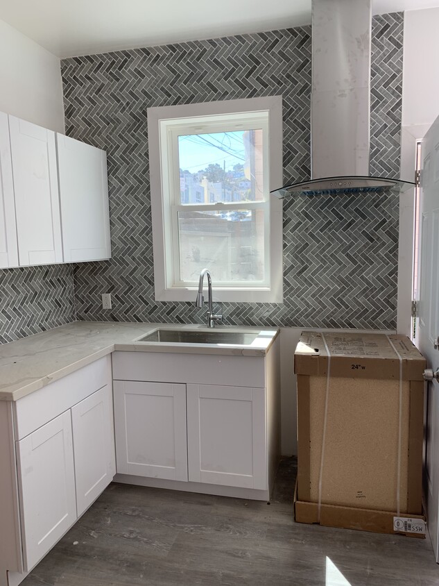 KITCHEN AND LIVING COMBO - 116 Whittier St