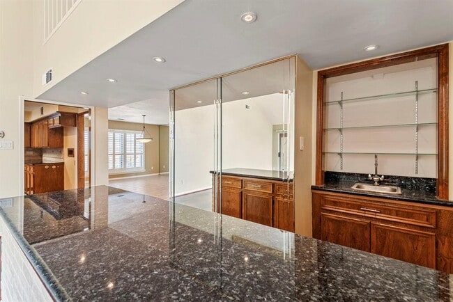 Building Photo - 3218 Freshmeadows Dr