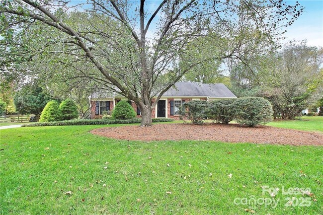 Foto del edificio - 1708 Lawton Bluff Rd