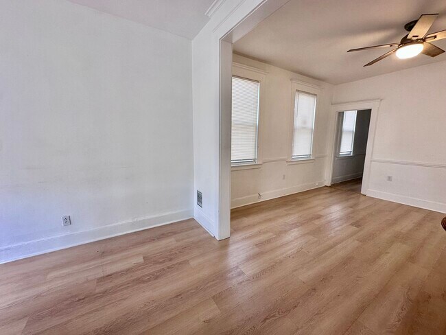 Foto del edificio - 49 East Ave