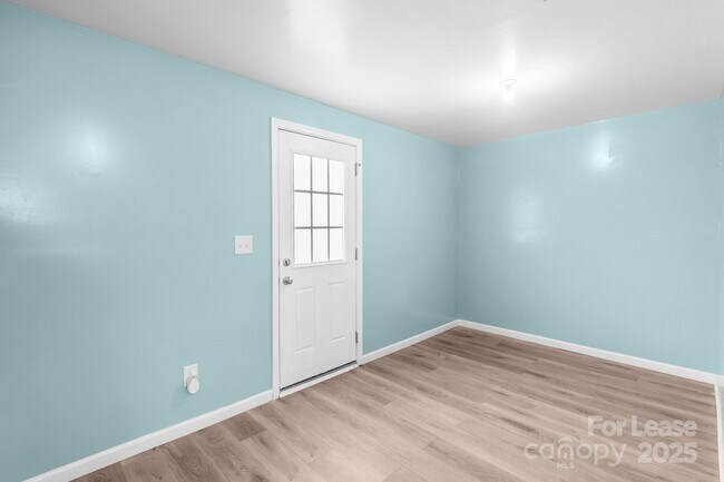 Foto del edificio - 2715 Sydney Overlook Ln