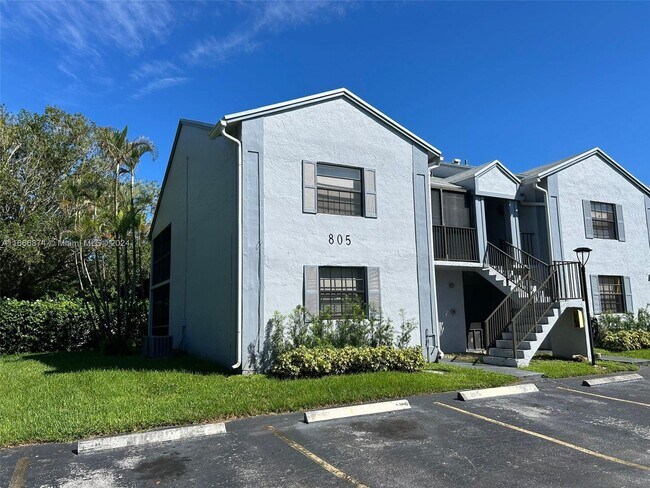 Building Photo - 805 N Franklin Ave