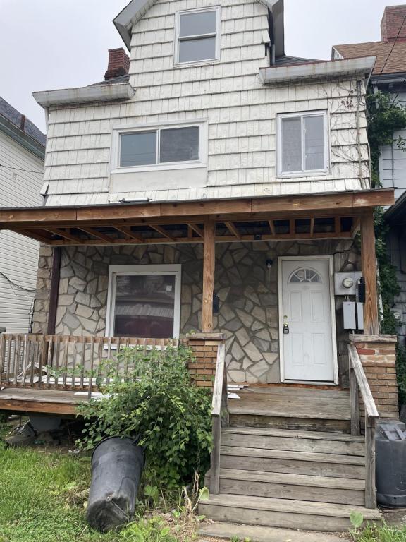 Primary Photo - 3032 Merwyn Ave