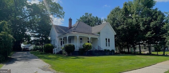 Building Photo - 430 College St