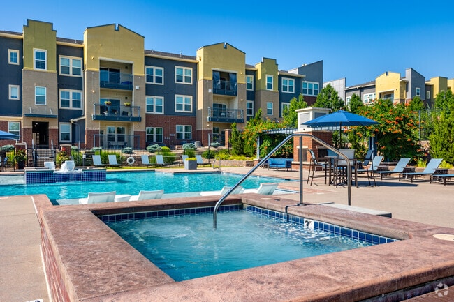 Building Photo - Harvest Station