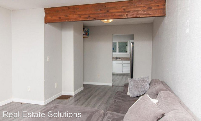 Building Photo - 3 br, 1.5 bath House - 230 Deerfield Drive
