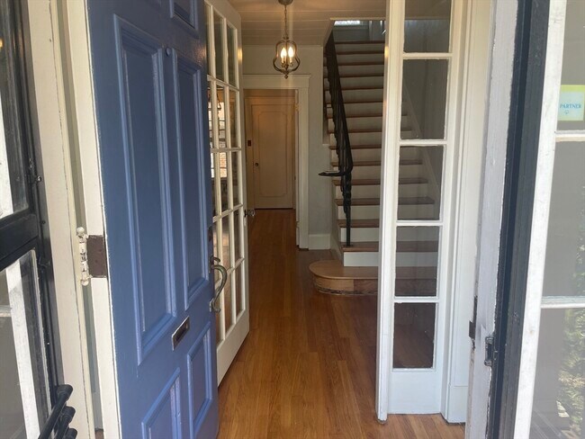 Foto del edificio - 26 Lawrence Rd