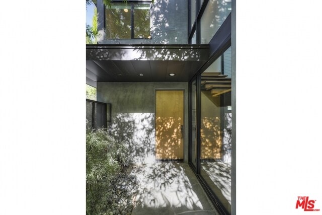 Building Photo - 1508 Elevado St
