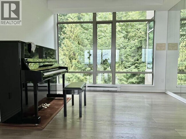 Photo du bâtiment - 3131 Deer Ridge Dr