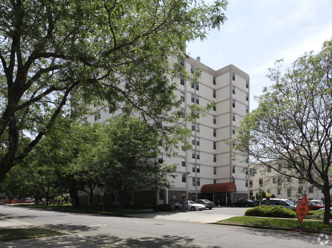 Building Photo - The Residences at Franklin Park