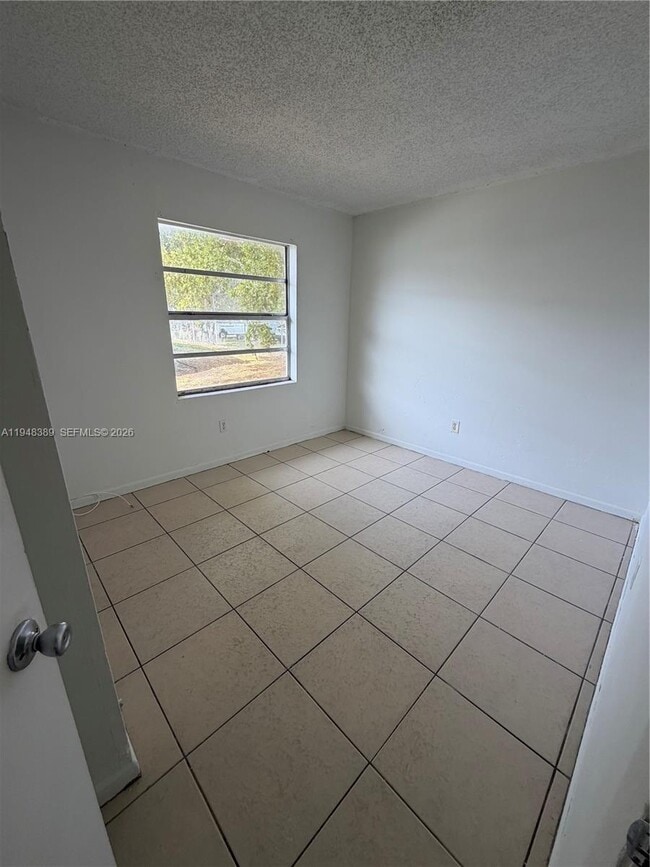 Foto del edificio - 1491 NW 22nd Ct