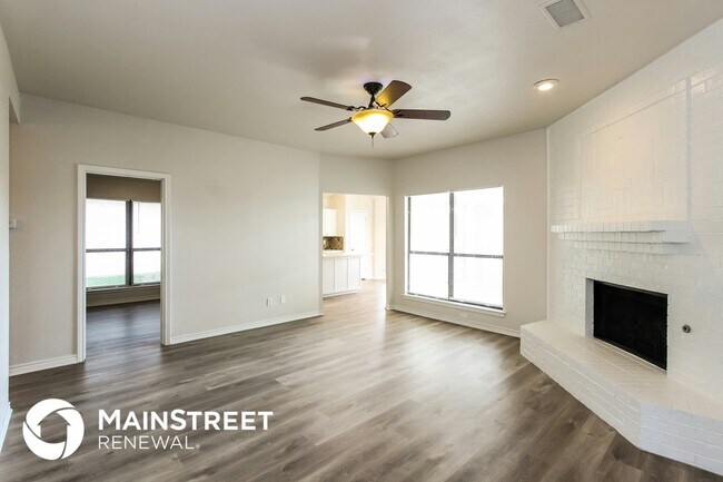 Foto del edificio - 9214 Chimneywood Dr