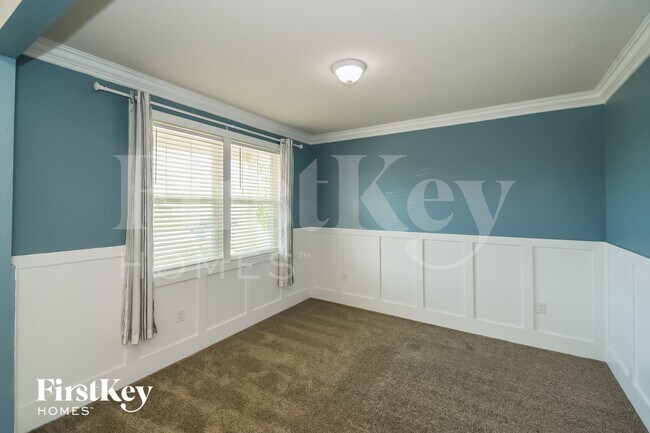 Foto del edificio - 6944 Sandle Dr