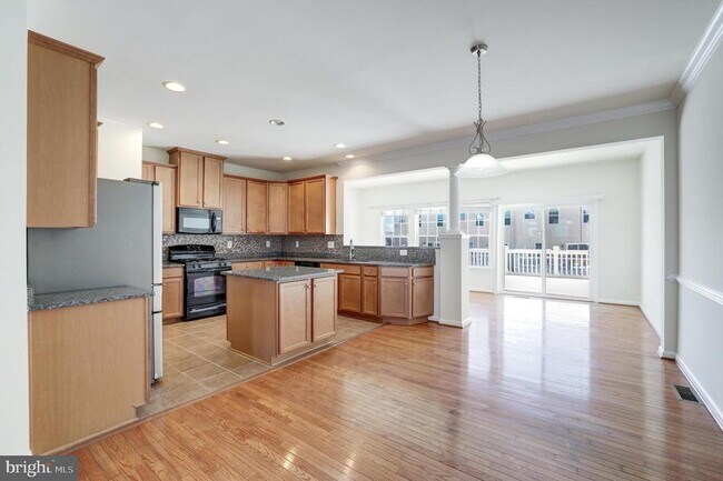 Foto del edificio - 25767 Double Bridle Terrace