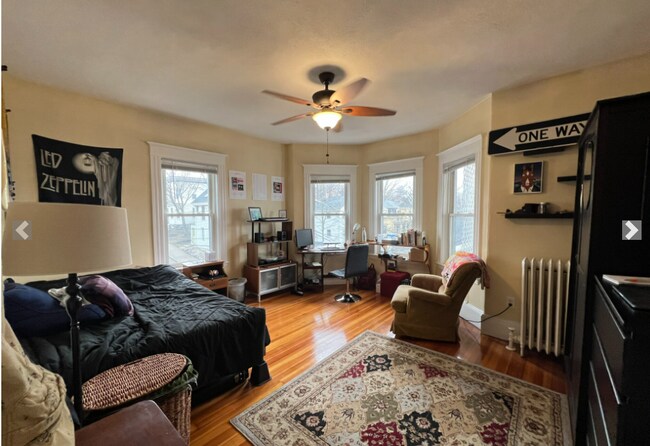 Foto del edificio - 121 Liberty Rd