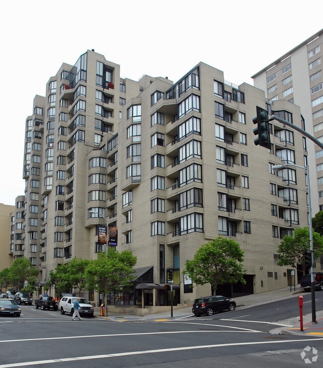 Building Photo - La Galleria