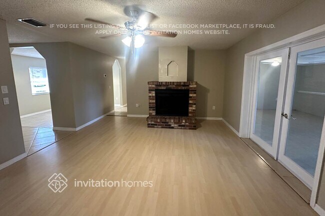 Foto del edificio - 6433 Swallow Hill Dr