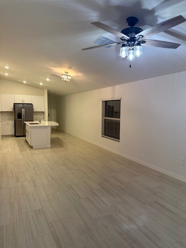 Building Photo - 4045 Radiant Mountain Dr